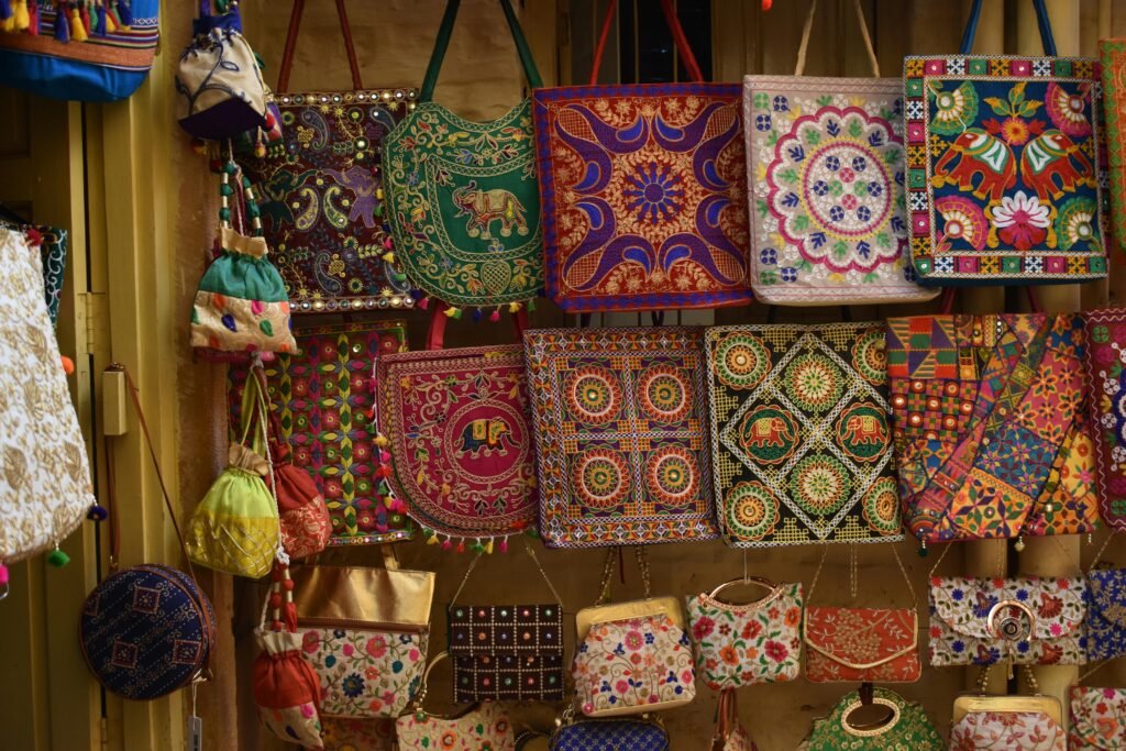 Top 10 Art-Themed Tote Bags Worth Buying in India